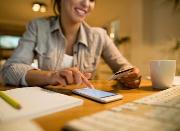 Una app de préstamos confiable es aquella que opera bajo un marco legal claro y ofrece información transparente al usuario.