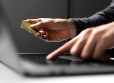 Confiar en una financiera fraudulenta puede derivar consecuencias graves.